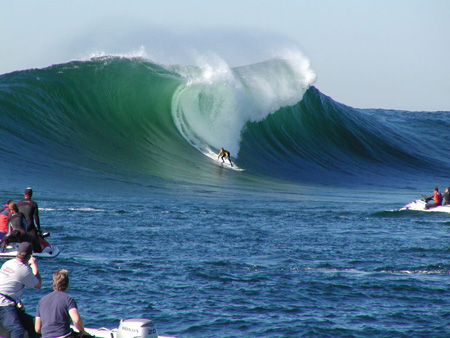big_wave_surfing_pic