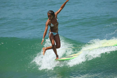 girl-surfing16