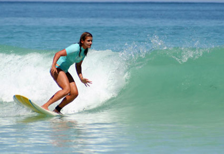 marisa-surfing-